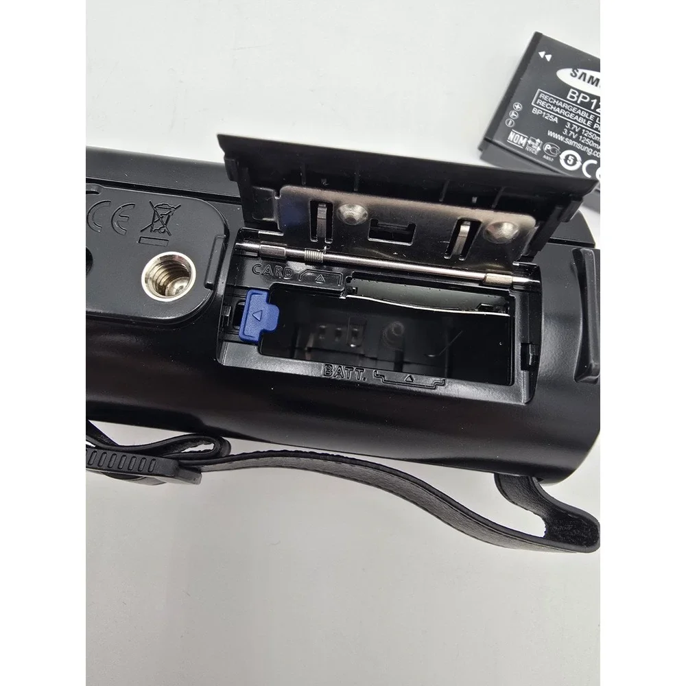 Samsung Digital Camcorder HMX-Q10BN/XAA Full HD 20X Zoom C97